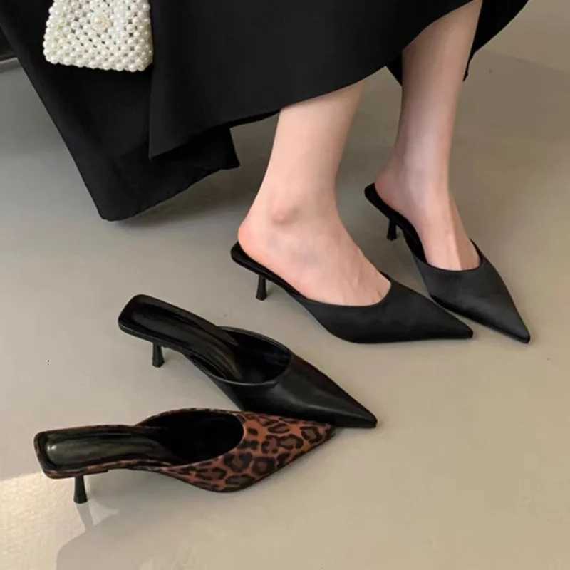 Spring New Leopard Print Women Slipper Pointed Toe Thin Low Heel Sandal Ladies Mules Shoes Zapatos Mujer K260311