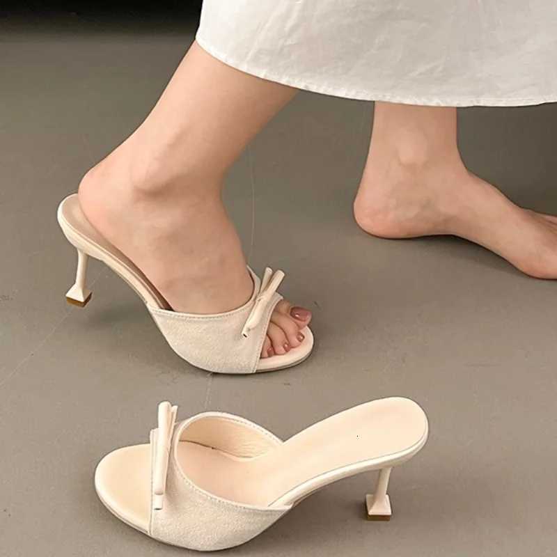 2025 Summer New Sandals Womens Fashion Round Head Open Toe Butterfly Knot Anti-slip Wear-resistant High-heeled K260311