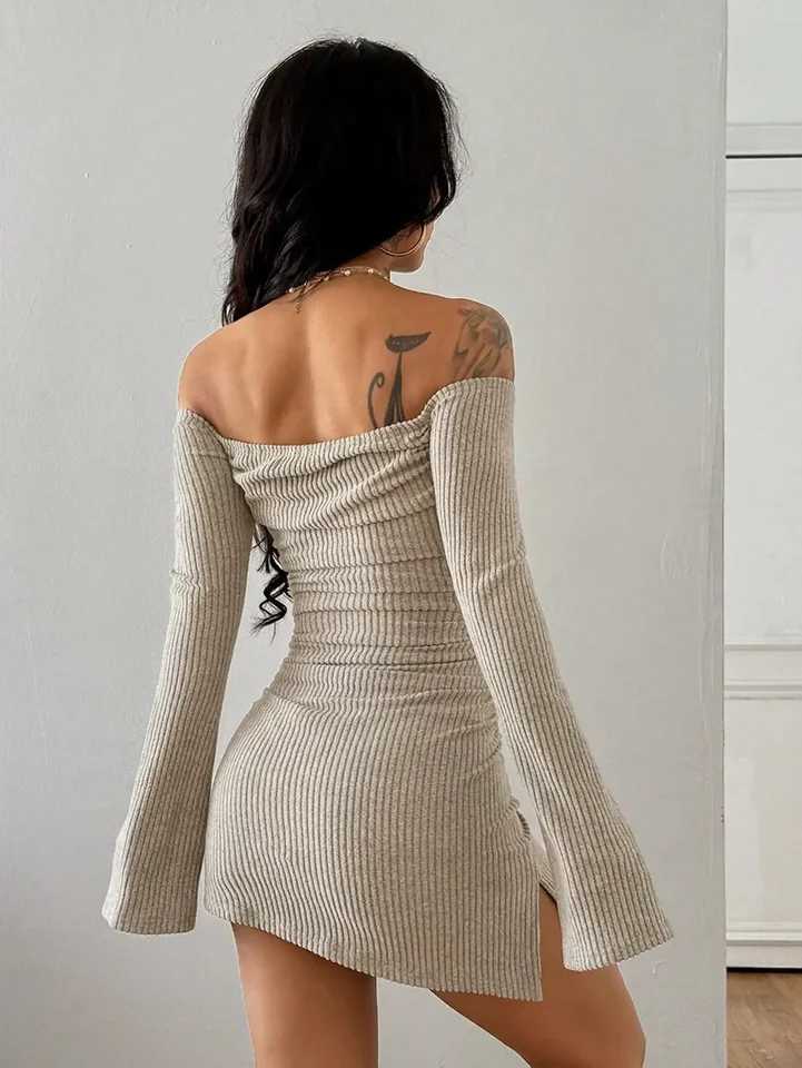 Elegant Solid Color Knitted Off-Shoulder Slim Asymmetrical Dress for Ladies Fashionable Casual Maxi Length A-Line Gown M260311