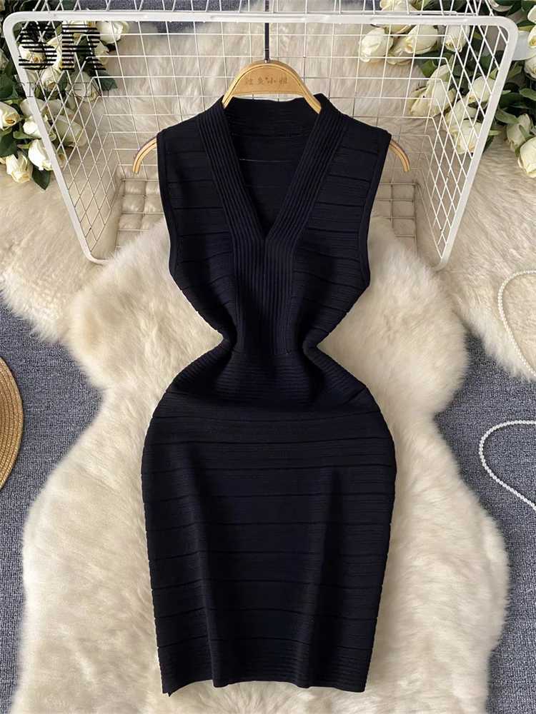 SINGREINY Bodycon Basic Knitting Dress Women Sleeveless V Neck Tank Ladies Elastic Waist Temperament Solid Streetwear Dress M260311