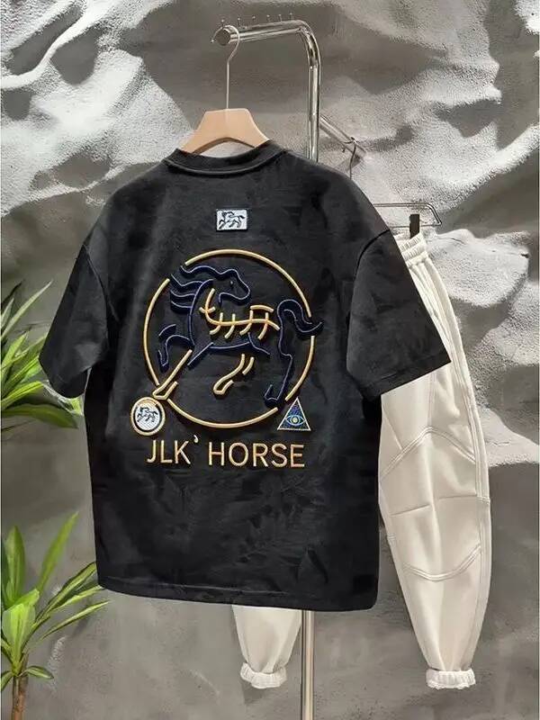 Casual Loose round Ne ort Sve T-irt Men's Spring Summer New Sle Embroidery Faion Year Top Vintage Heavy Work
