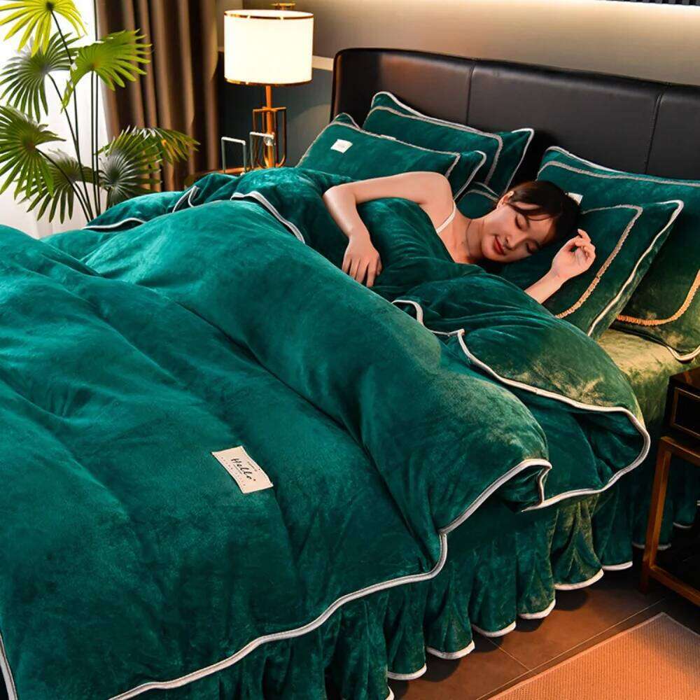 Winter Warm Soft Four Piece Thickened Milk Velvet Bedding Quilt Pillowcase Bed Sheet Solid Color Duvet Cover Set H260311