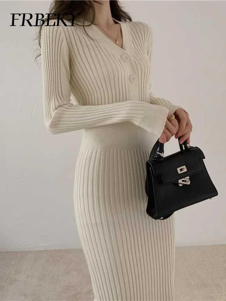Elegant Long Dresses Autumn Slim Fashion Sweater Dress Elastic Waist Package Hip Bottoming Knitwear V Neck Korean Bodycon Dress M260311