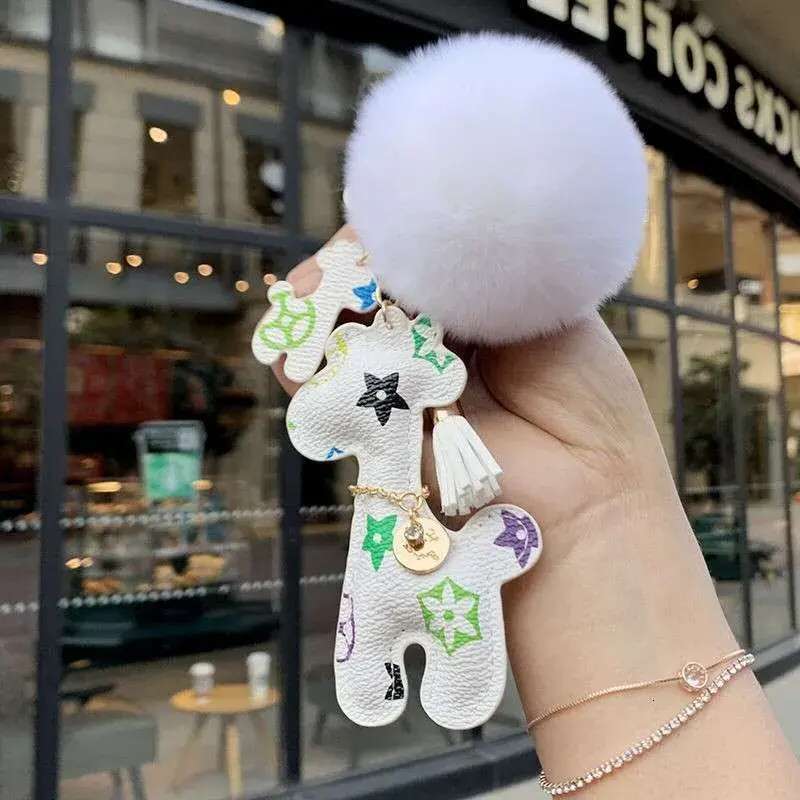 Designer Luxury Monogram Giraffe Keychain Brown Leather Tassel Bag Charm Car Key Pendant Daily Accessory for Gifting