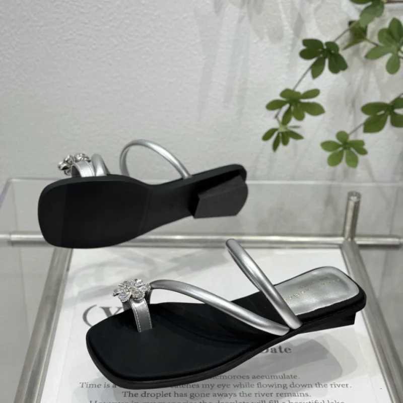 Womens Summer 2025 New Hot Selling Fashionable High-quality Flat Sandals Open-Toe Roman Breathable Faionable K260311