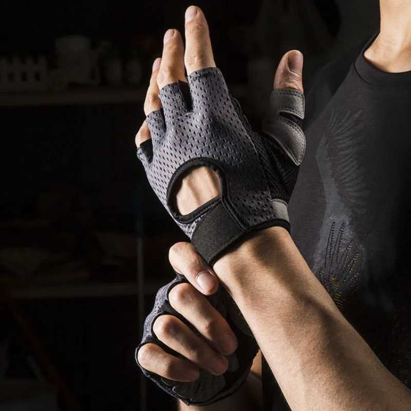 Half Finger Sports Gloves Unisex Gym Dumbbell Training Cycling Hollow Mesh Breathable Thin Gloves M260311