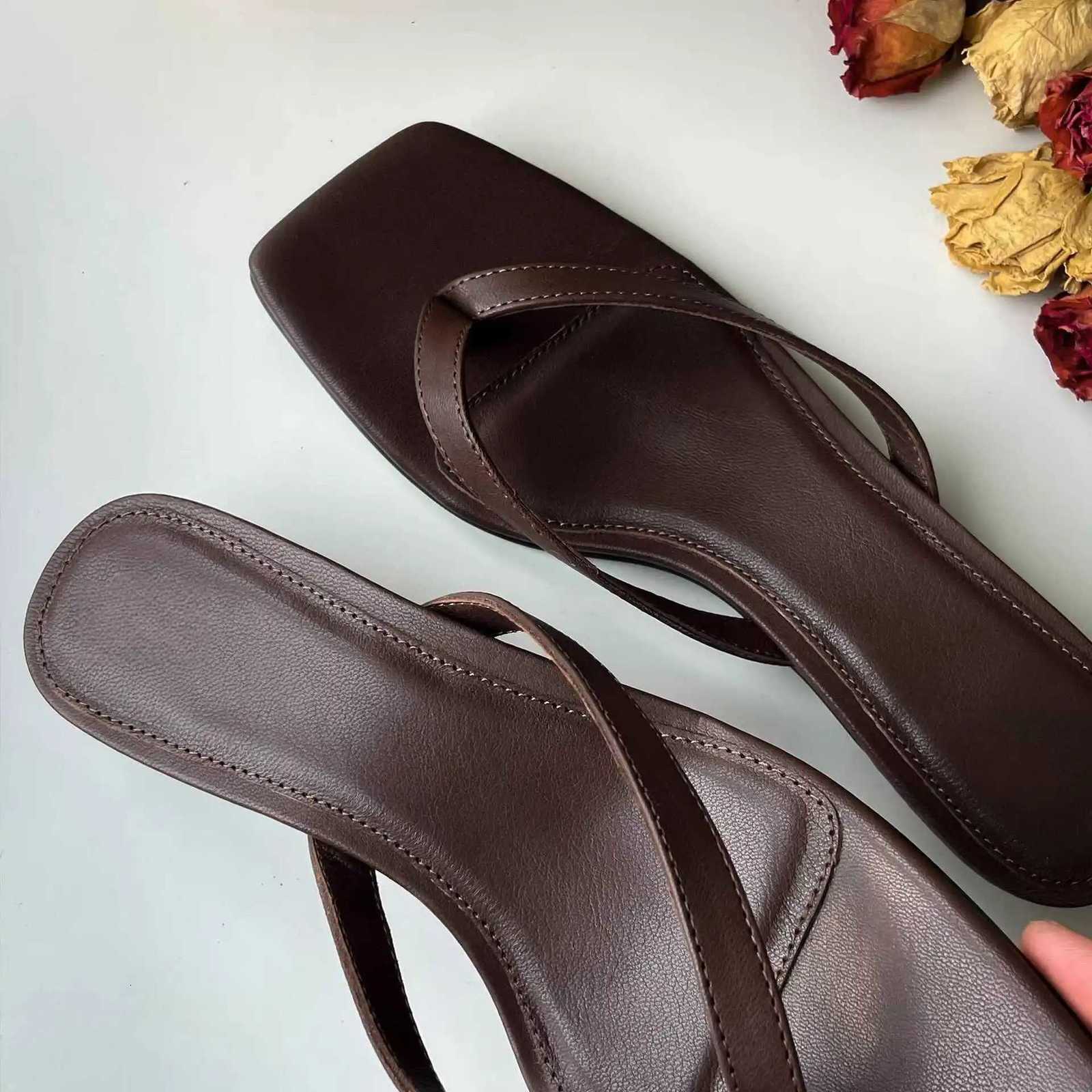 Square-toe flip-flops for women stylish and mid-heel K260311