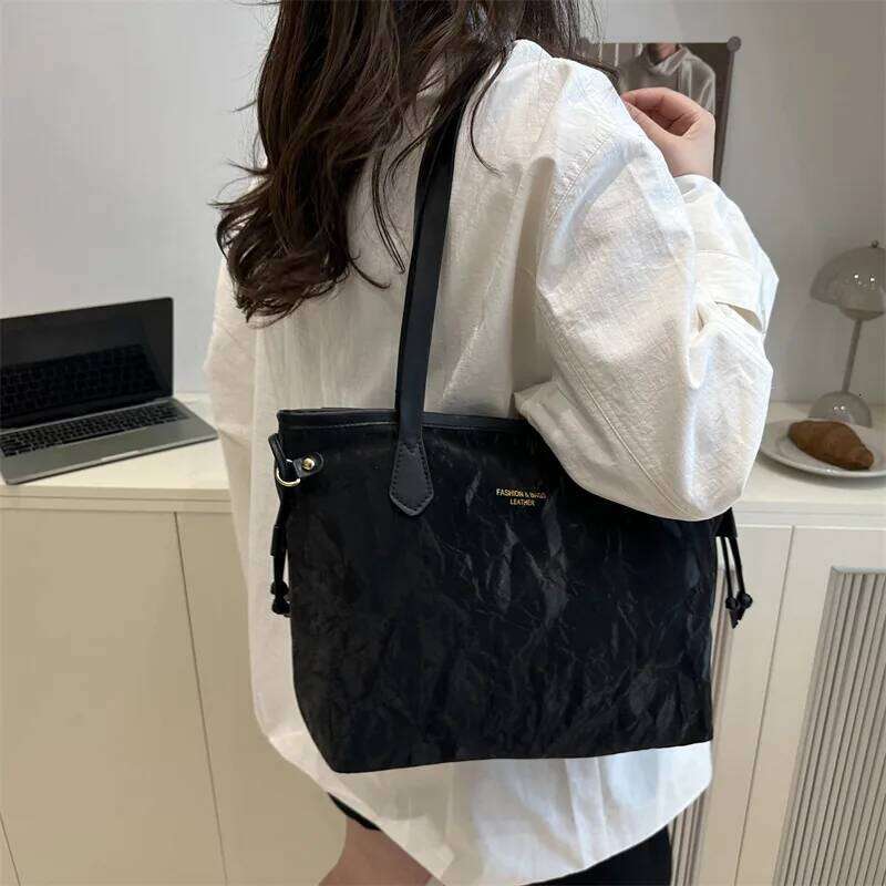 Versatile Pu Leather Shoulder Bags for Women Large Capacity Ladies Tote Bag College Style Student Girls Handbags with Pendant XJ260311