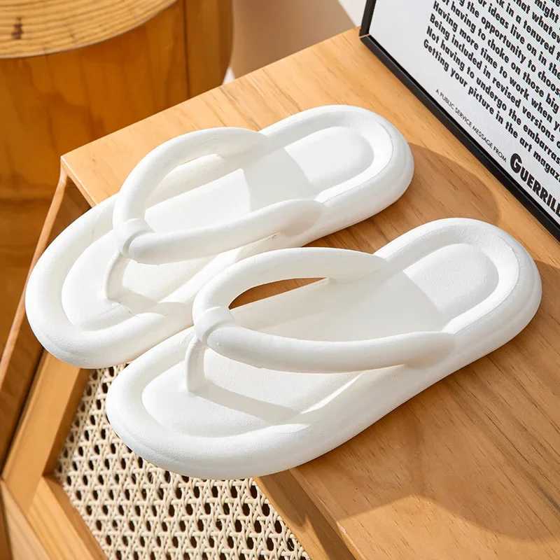 Soft Sole EVA Womens Flip Flops 2025 Summer Beach Non-slip Cloud Women Thick Platform Clip Toe Bathroom Slides K260311