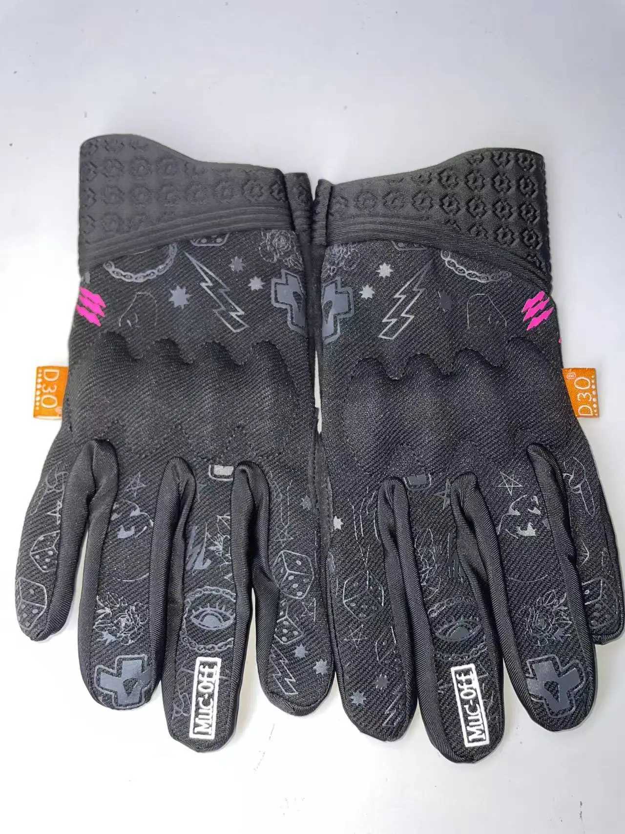 25 new D30 anti-collision protection outdoor sports adult style mens and womens motorcycle off-road riding gloves M260311