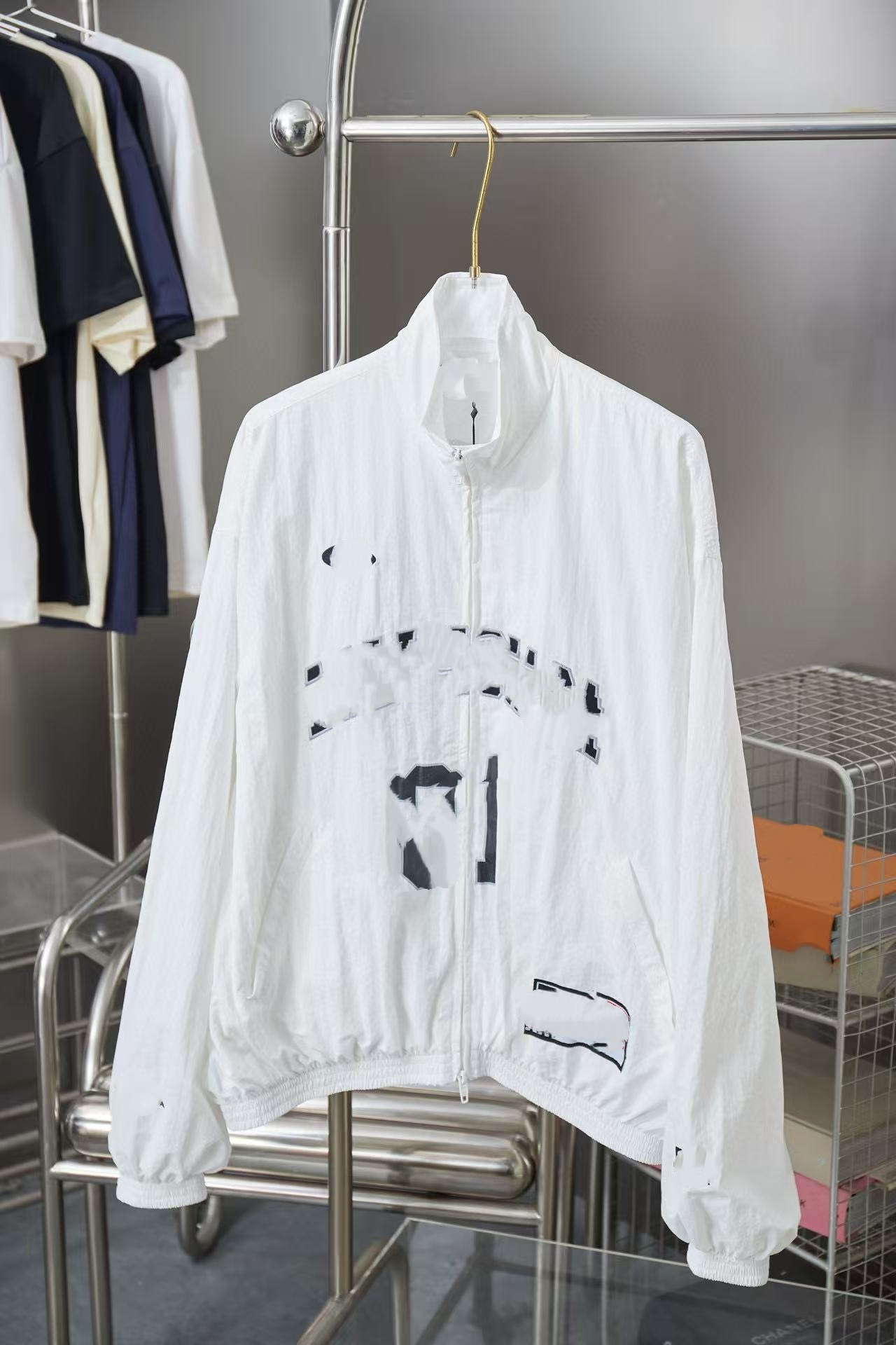 B Embroidered Blue Ball Windbreaker Set, Fashionable Light Luxury Sports Set, Unisex Casual Wear