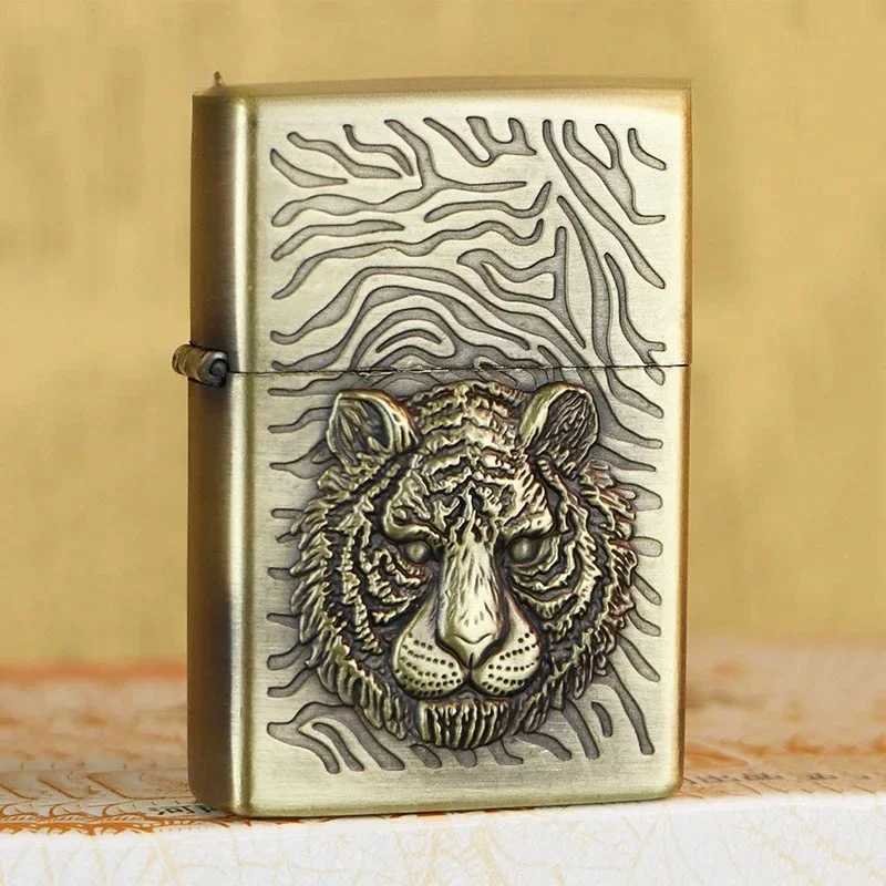 2025 new three-dimensional gasoline lighter high-end bronze brushed stainless steel lighter smoking accessories N260311