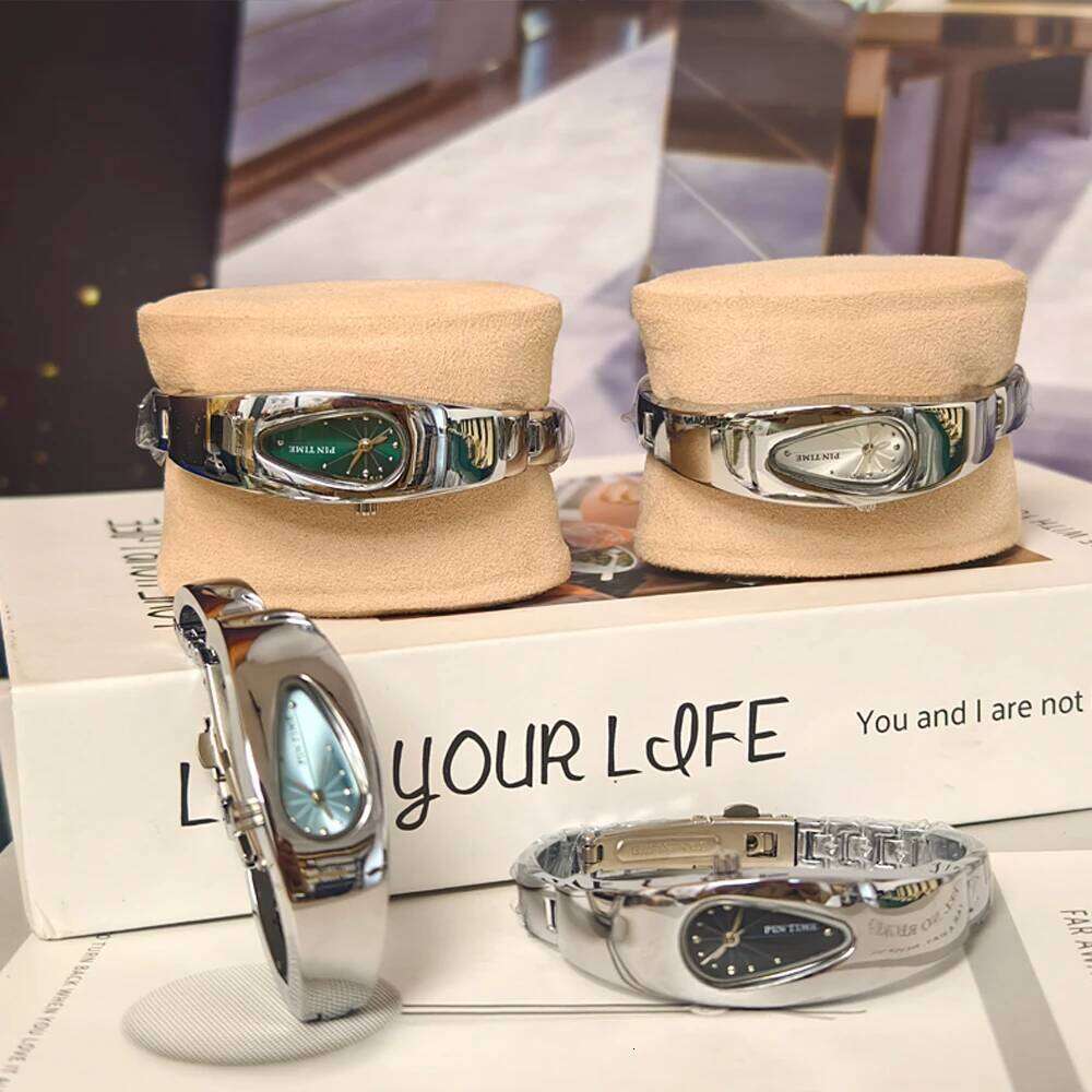 New Shaped Teardrop Quartz Watch Bracelet Water Droplet Waterproof Male Female Couple Advanced Y2K Exquisite Ins Niche Watches
