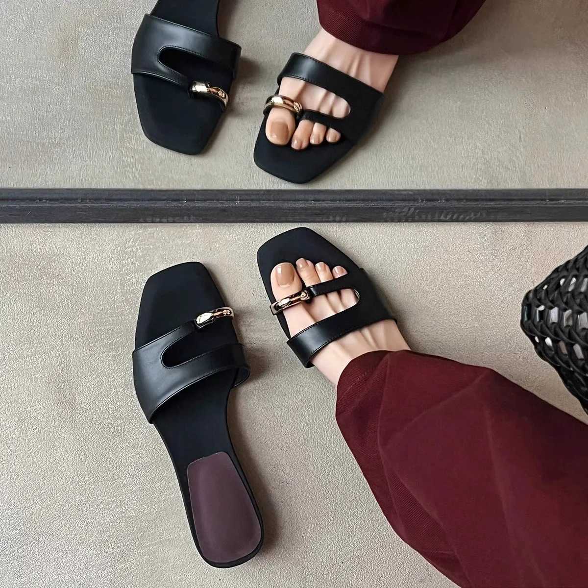 Design sense exposed toe flat for women in the summer of 2025 new metal straight style cool drag K260311