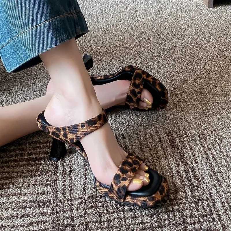 2025 Fashion Leopard Platform Toe Block Heel Open-Toe Slides Chunky Summer Outdoor Bestseller Womens High Heel K260311