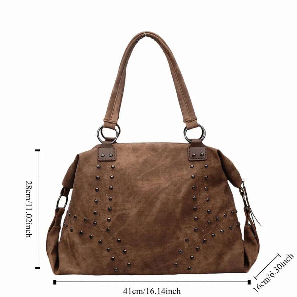 PU Leather Rivet Shoulder Bags Retro American Fashion Design Locomotive Style Underarm Bag Solid Color Large Capacity XJ260311