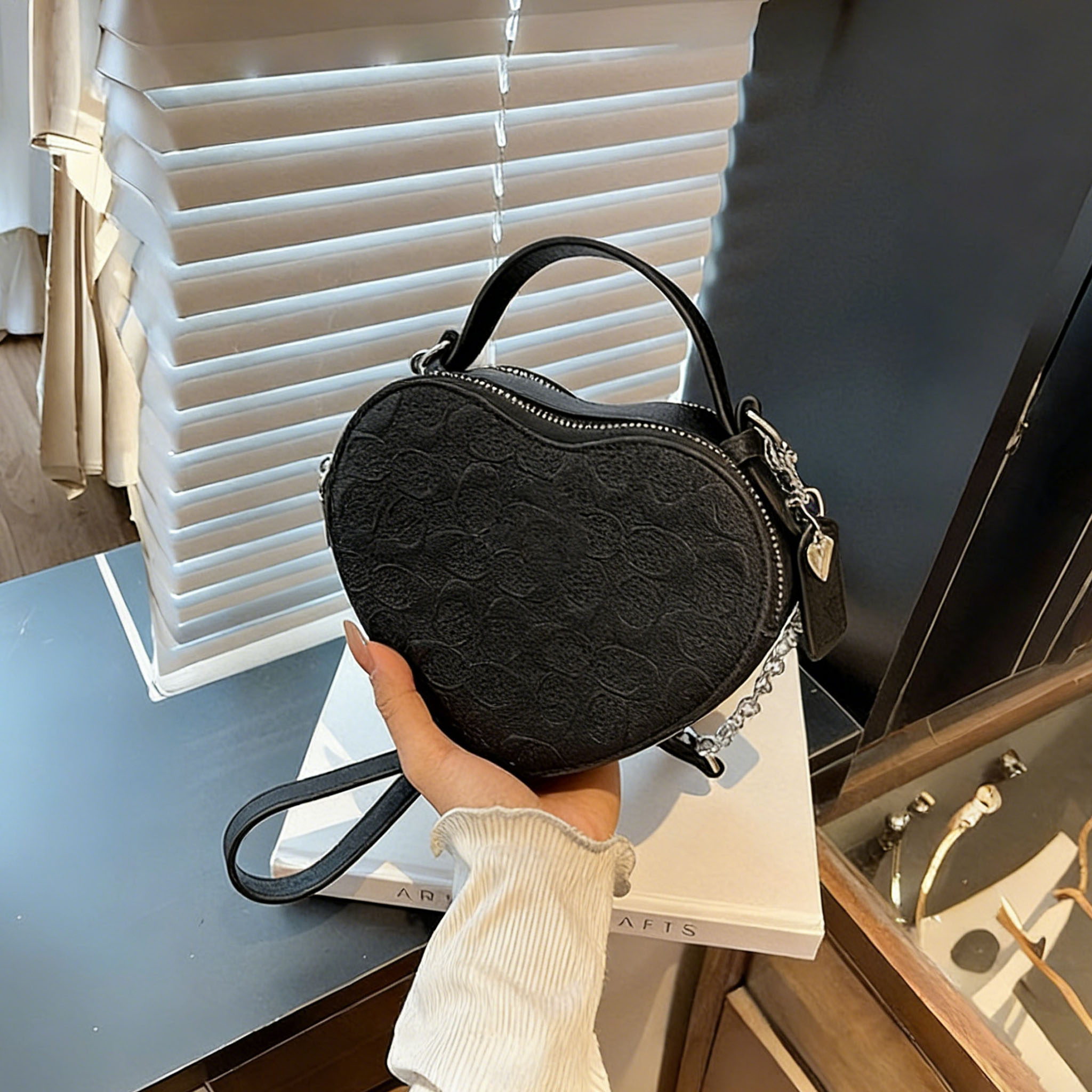 Crossbody Purse Ladies Shoulder Fashion Mini High Quality Leather Zipper Armpit New Shoulder Bag 2026 Small Handbag