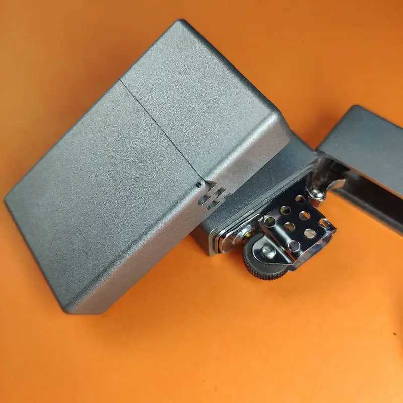 Titanium Alloy Heavy Armor Thickened Narrow Version Kerosene Lighter Windproof Personalized High-end Gift To Friendsds N2603111