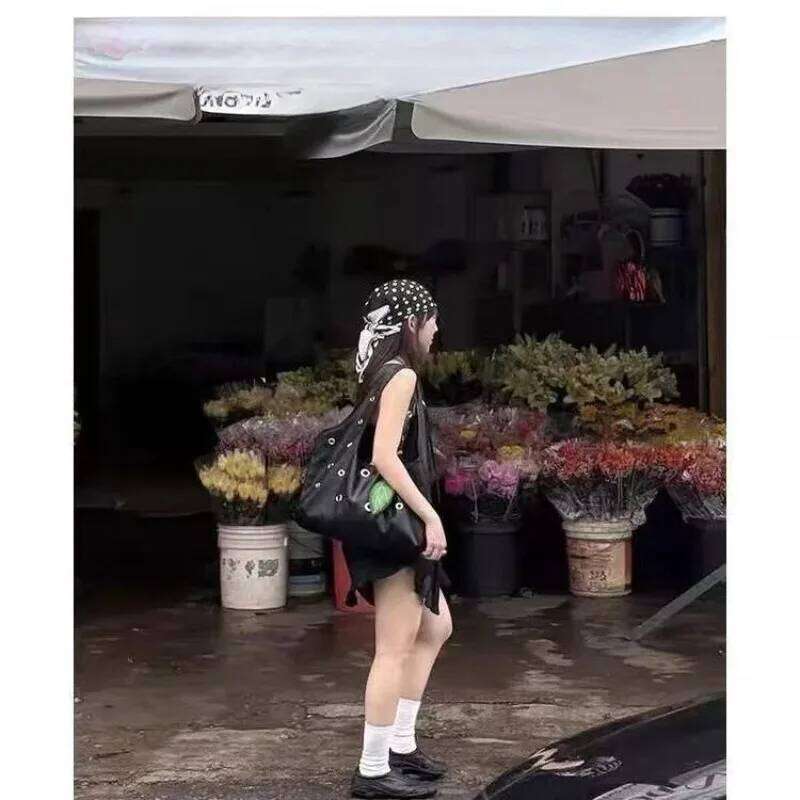 Large Capaci Casual Travel Women's oulder Rivet Design Double Strap Underarm Faionable Handbag Tote Bag XJ260311