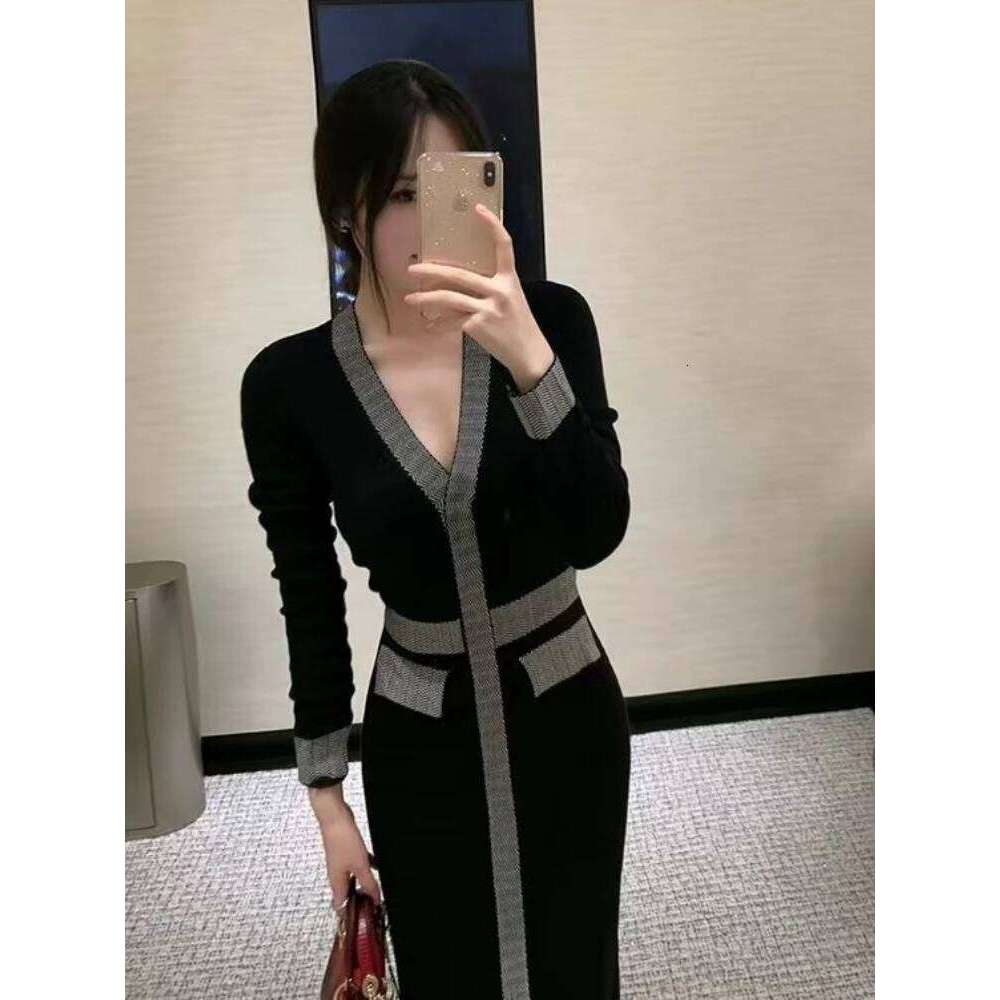 Contrast Color Brand Design Sweater Dress Knit Skinny V-neck Sexy Office Lady Long Sleeve Mid Dresses Elastic Elegant Women CHIC Z260311