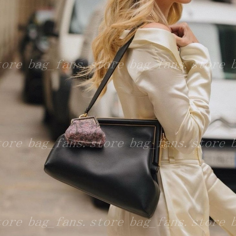 (go off picture not the description) Designer Fashion Colorful Shoulder Bag Women Festival Gifts Women's Totes Cloud Clip Bags 18550