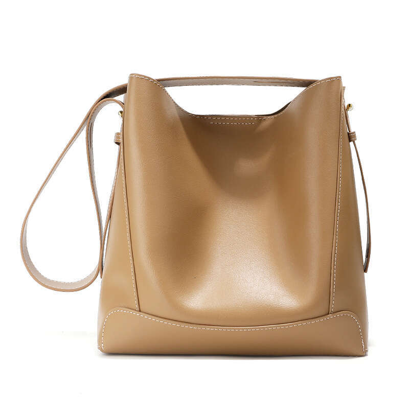 Luxury Shoulder Bags Totes Hobo Genuine Leather Women S New Bucket Tote Versatile Large Capacity Commuter Shoulder Bag Crossbody For SENYY
