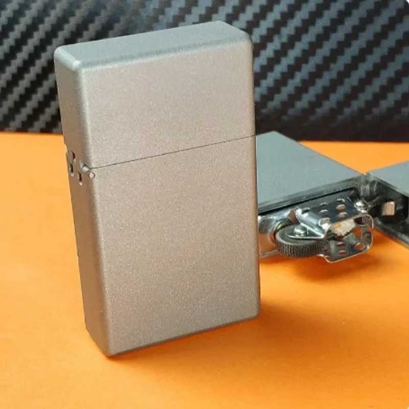 Titanium Alloy Heavy Armor Narrow Machine Small Square Head Kerosene Lighter Windproof Personalized High-end Gift for Friends N260311