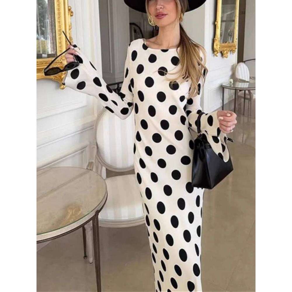 2025 Summer Fashion Series New Women's Elegant Dress Tight Sexy Horn Sleeve Wave Point A Skirt Vacation Long Run Z260311