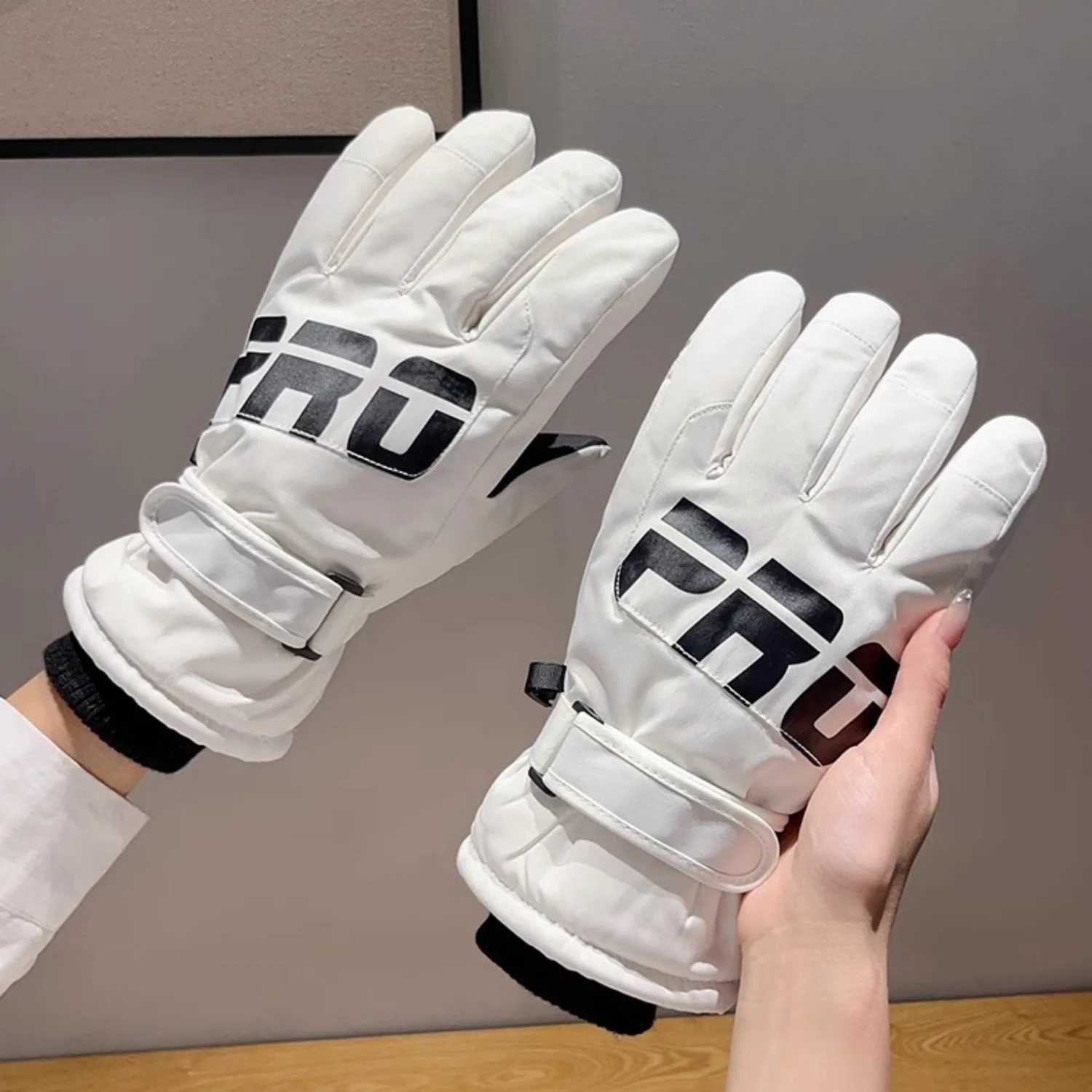 1 Pair Skiing Gloves For Men And Women Thickened Windproof Warm Gloves Outdoor Touchscreen Sports Gloves Soft Plush Mittens 2025 M260311