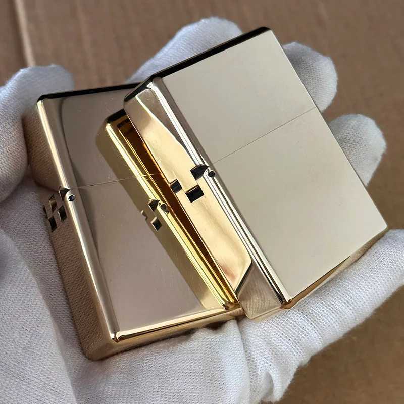 912S 912 915 Brass Armor Kerosine Lighter Hand-carved Old Three-dimensional Retro Old-fashioned Grinding Wheel N260311