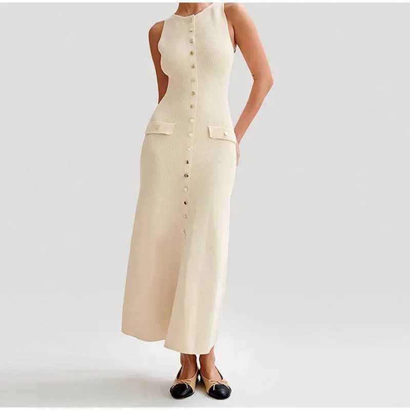 2024 Summer Elegant Lady Knitted Single Breasted Long Dresses Women Solid Sleeveless O Neck Button Bodycon Party Female Vestidos M260311