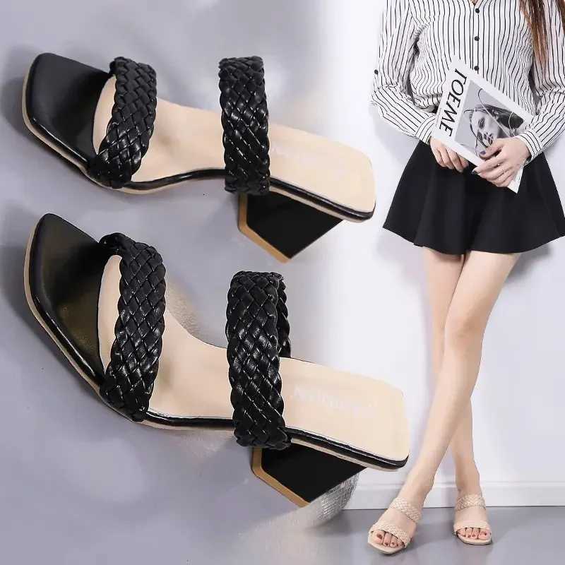 New Fashion Summer New Sandals Thick Heel with Square Head Solid Color Outer Wear High-heeled Womens Size 35-42 K260311