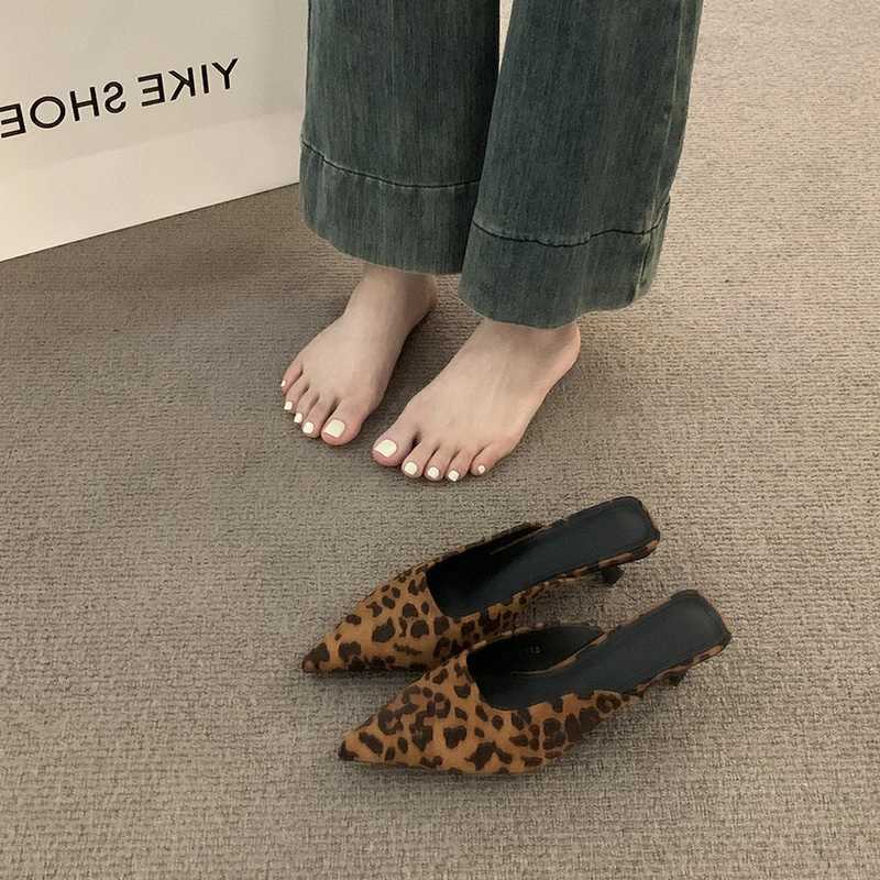 Designer Pointed Toe Leopard Women Mules Fashion Shallow Slip On Shoes Elegant Low Heel Dress Slides Shoes K260311