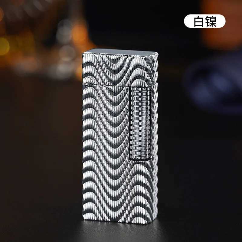 New Classic Fashion Grinding Wheel Lighter Exquisite Carving Technology Retro Open Flame Personalized Creative Mens Lighter N260311