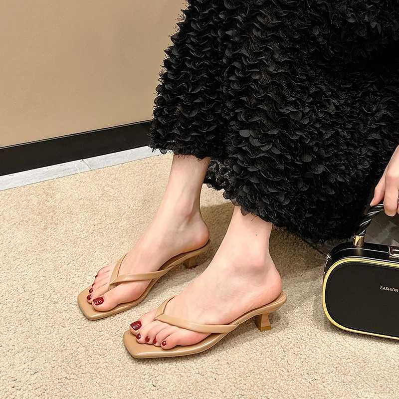 European and American fashion clip on flip flops for women summer 2025 new fairy style square toe high-heeled sandals for women K260311