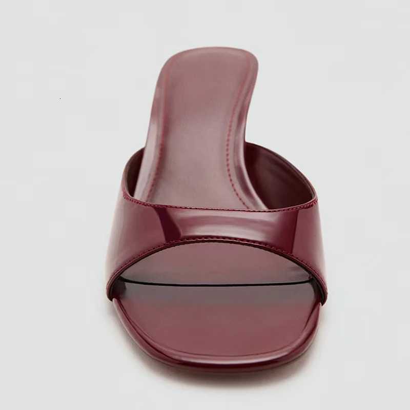 Liyke Brown Leather Designer Slides Women Beach Party Shoes Low Thin Heels Slippers Summer Square Toe Gladiator Sandals K260311