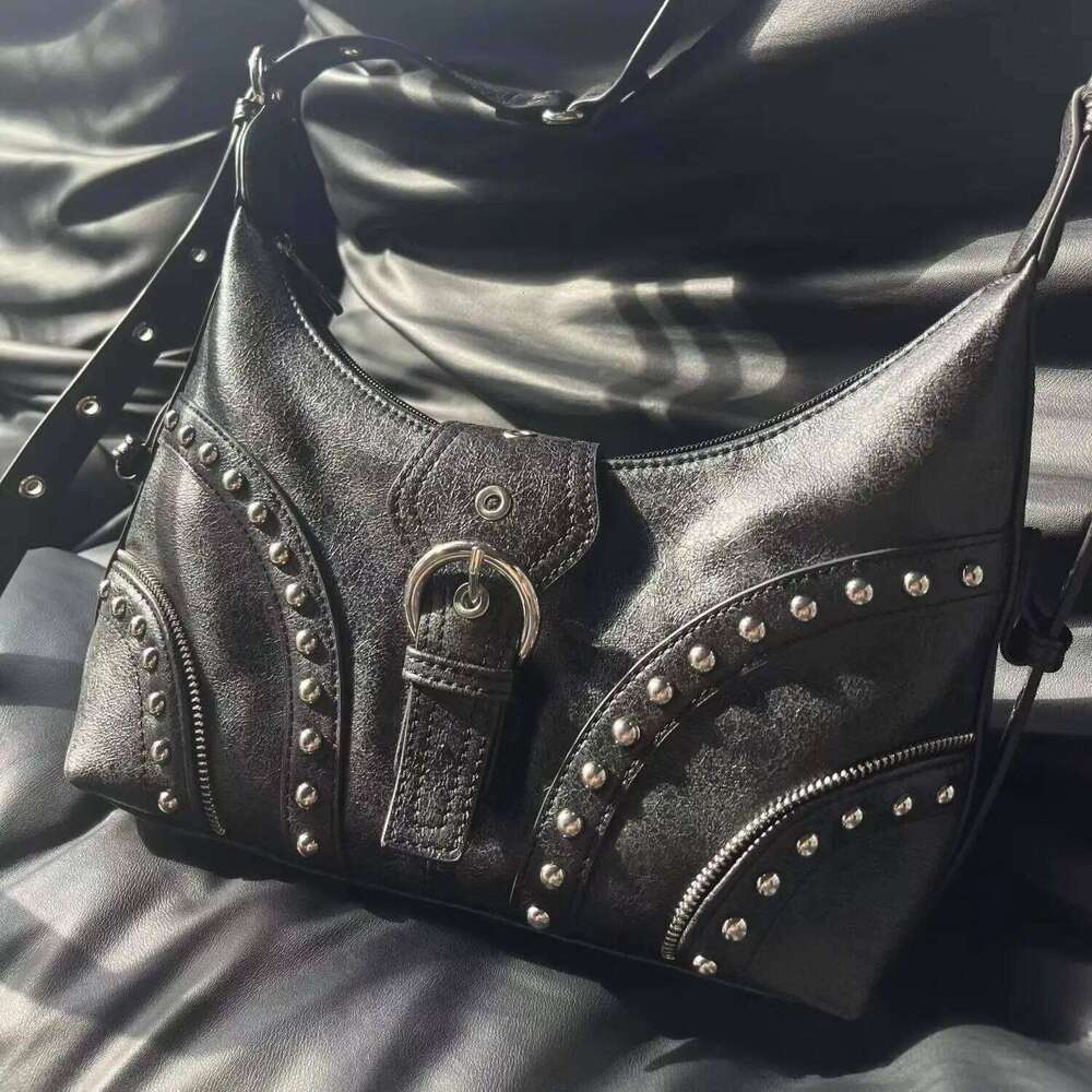 Fashion Y2k New Hot Girl Premium Retro Motorcycle Ladies Punk Rivet Armpit Shoulder Bag XJ260311