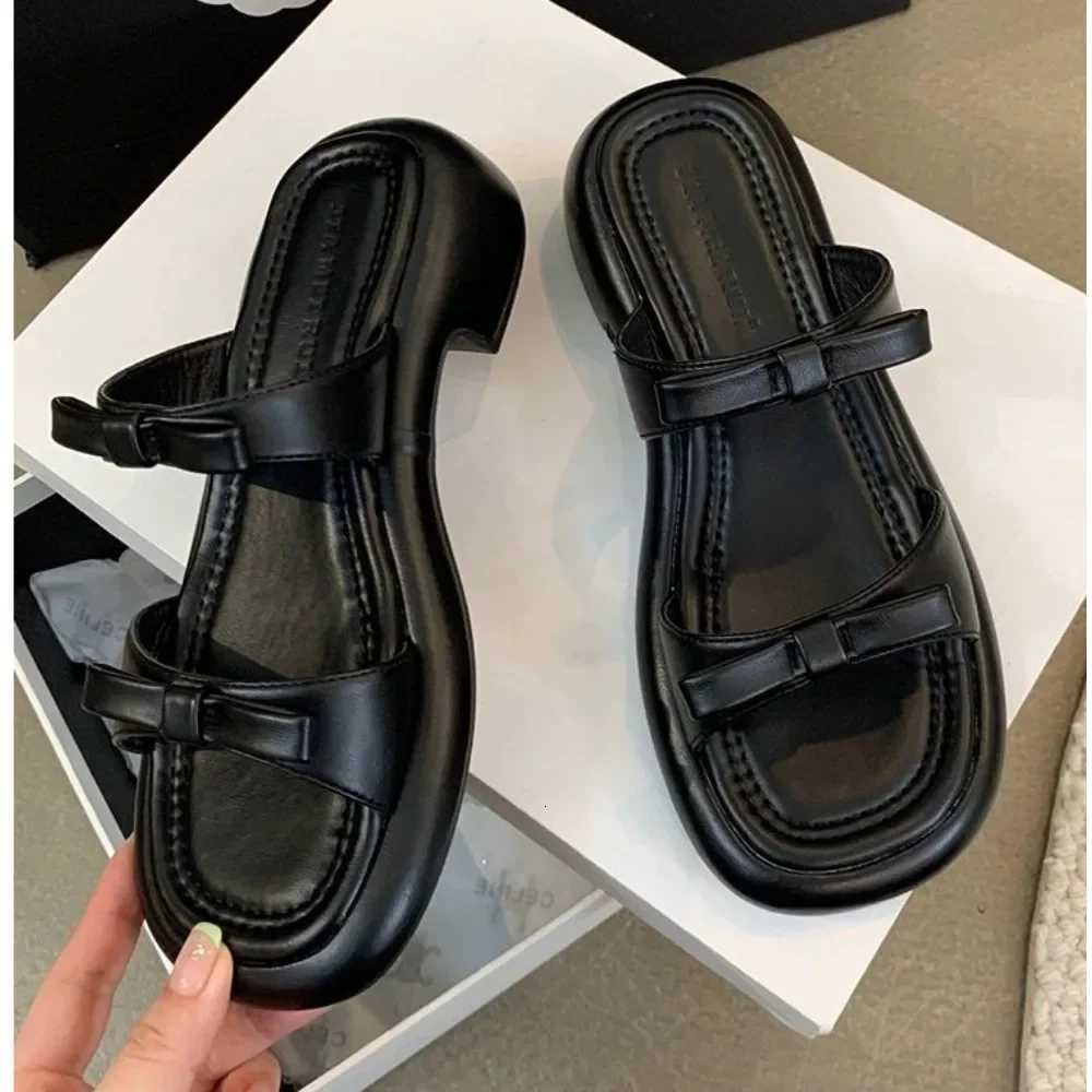 New Summer Womens 2025 Stylish Peep-toe Low Heel Silver Womens Comfortable Beach Shoes Sapatilas K260311
