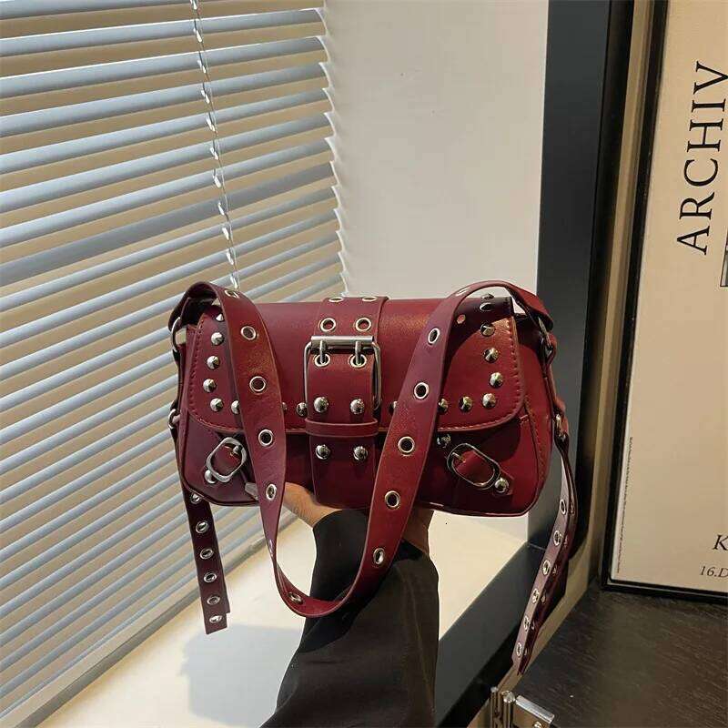 Y2k Style Rivet Design Cool Hot Girls Shoulder Bags Vintage Women Pu Leather Underarm Bag Portable Female Phone Handbag Purse XJ260311