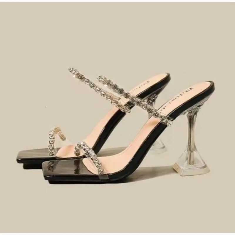 New Summer Sexy Fashion Open Toe Womens Sandals Water Diamond Shining Square Headed Banquet Womens High Heels Large Design K260311