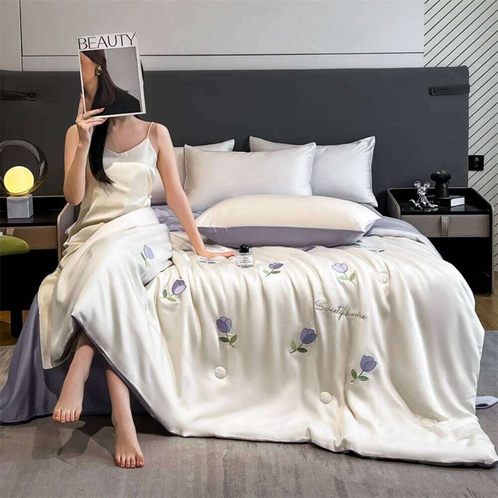 Cooling Ice Silk Summer Four-Piece Embroidery Thin Quilt Bed Sheet With Pillowcases Air Conditioner Bedding Set H260311