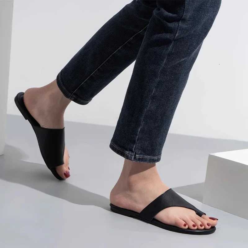 Women New Summer Fashion Flip Flops Comfortable and Versatile Low Heeled Wear Resistant Beach Beige K260311