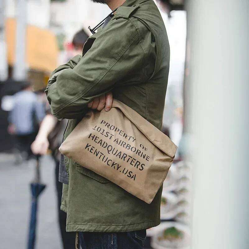 European American Retro Men. Leisure Windbreaker with Multiple Pockets, Workwear Jacket for Spring and Autumn. 26H0311