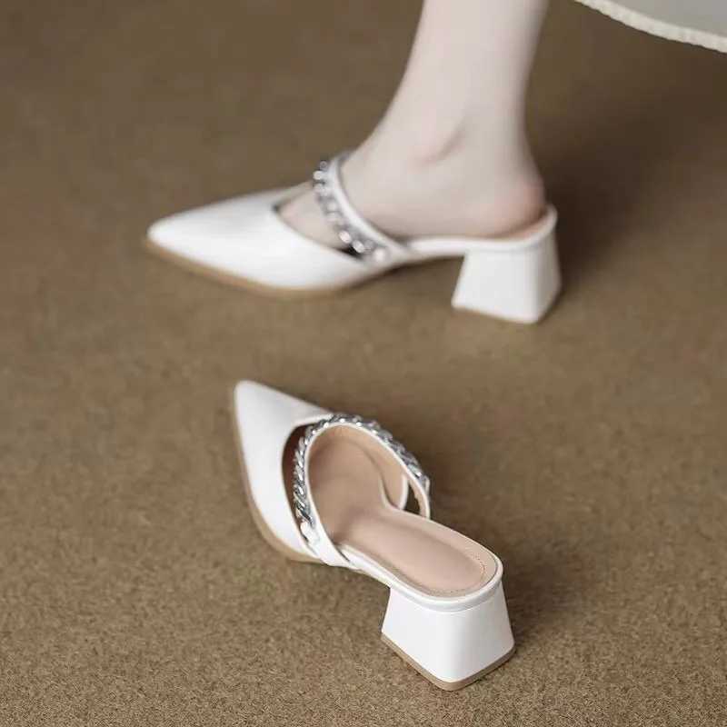 Summer New Baotou Sandals Pointed Toe Shallow Mouth Metal Chain One Slip Strap Anti-slip Outer Wear Square Heel High Heels K260311