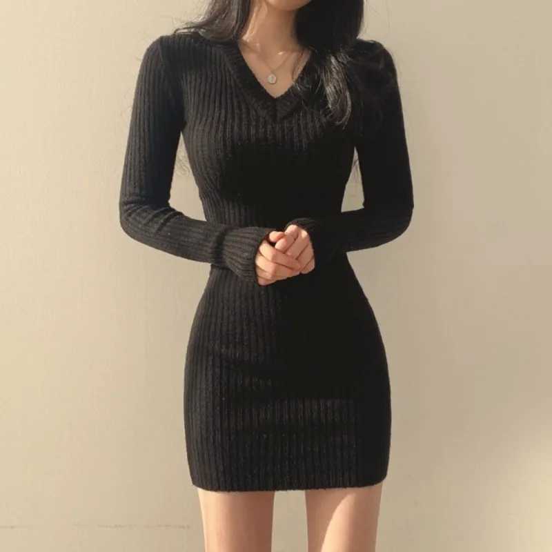 V-neck Autumn Winter Long Sleeved Sweater Dress Women Elegant Solid Color Knitted Hip Bodycom Short Dresses Retro Simple Casual a07 M260311