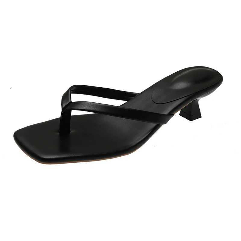 Novas Sandlias de Couro io com Cabea Quadrada para o Vero de 2025 Chinelo de Salto Gato Verstil para Uso Externo Ch K260311