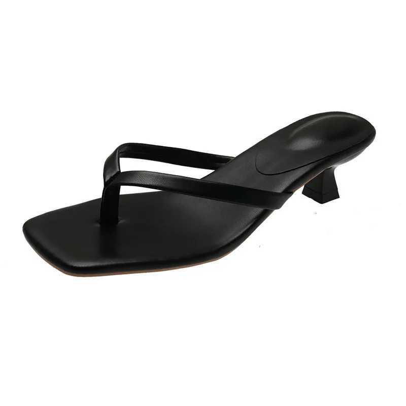 European and American fashion clip on flip flops for women summer 2025 new fairy style square toe high-heeled sandals for women K260311