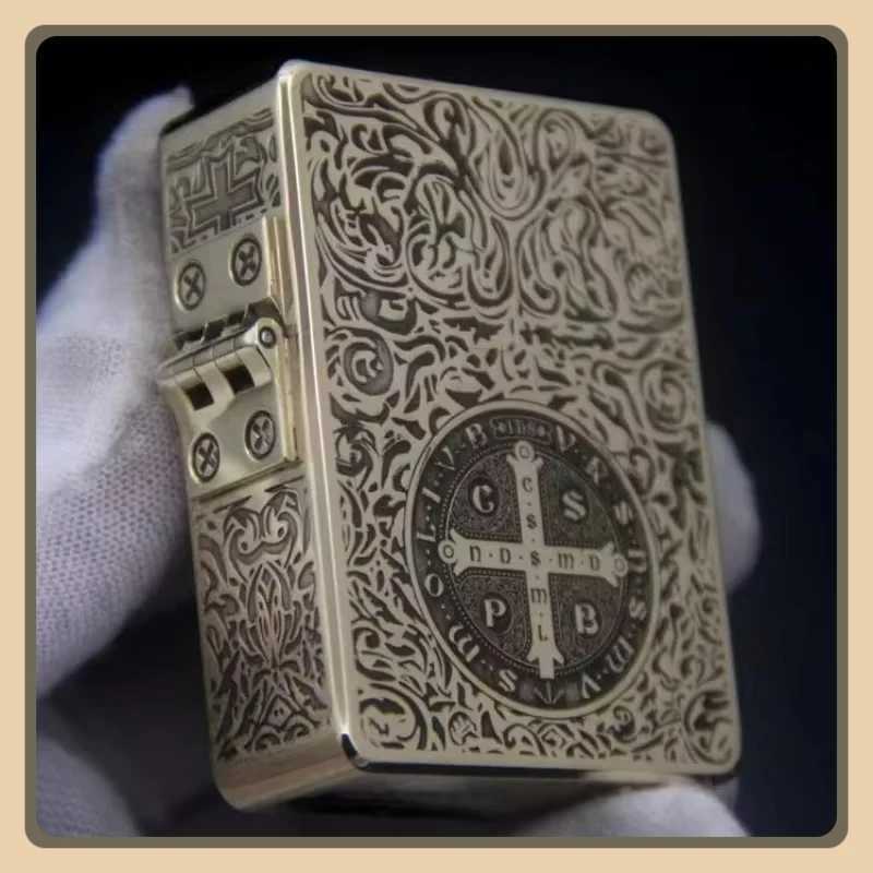 2026 915 Retro High End Waterproof Sealed Armor Constantine Kero sene Lighter 3/5 Hinge Metal Petrol Lighter Mens Gift N260311