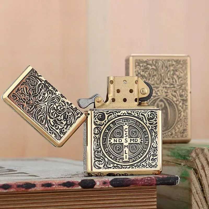 912 912S Retro High End Heavy Armor Brass Titanium Windproof Kerosene Lighter 3/5 Hinge Metal Gasoline Lighter Mens Gift N260311