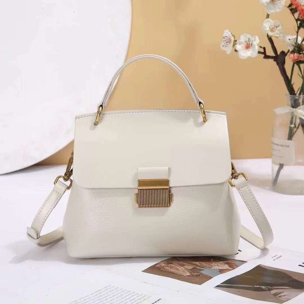 Luxury Totes Cross Border Exclusive Handbag Fashion Crossbody For Women Guangzhou Genuine Leather S Wholesale Vegetable Tanned Cowhide Bag Practical S